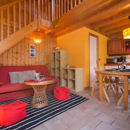 Les Bossons Sleeps 4 Appartement