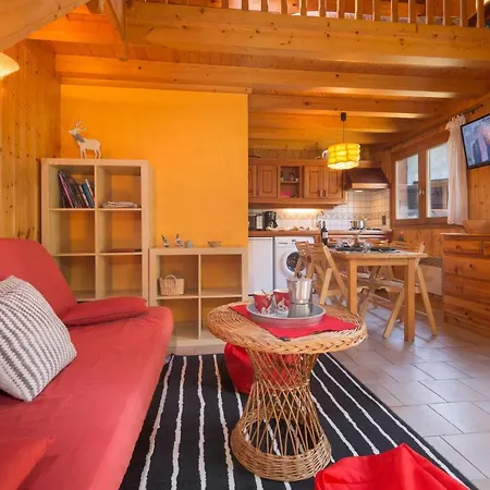 Les Bossons Sleeps 4 Appartement *